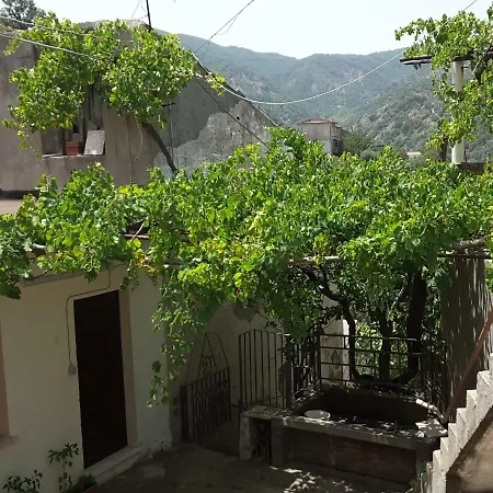 Casa Vacanza Dasina * Pazzano